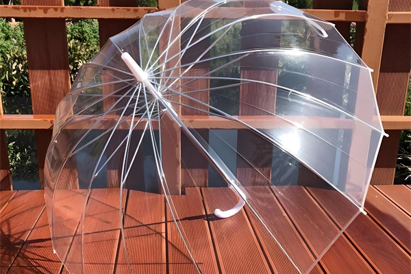 Caractéristique de la bâche claire de PVC