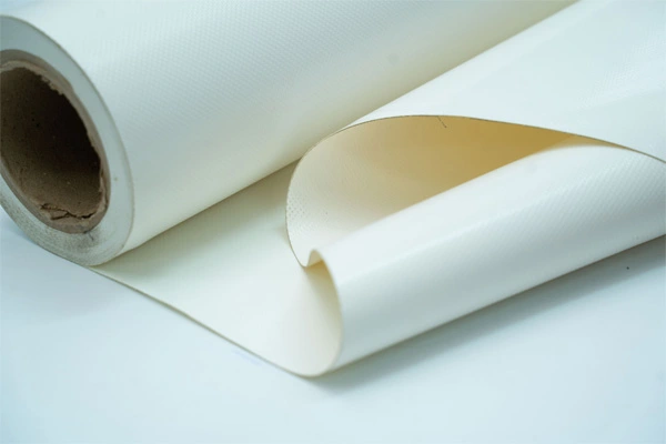 Comment choisir la bonne bâche de PVC pour vos besoins