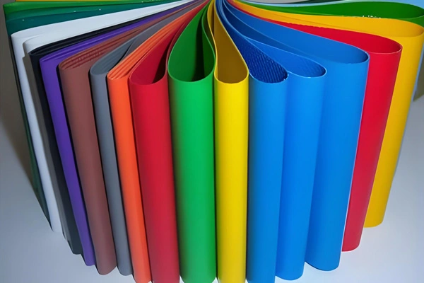 Caractéristiques de la bâche de PVC de piscine