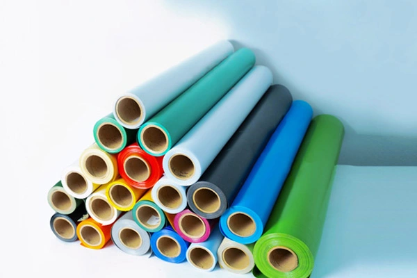 Caractéristiques de la bâche d'industrie de PVC