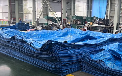 Atelier de production de bâche 2