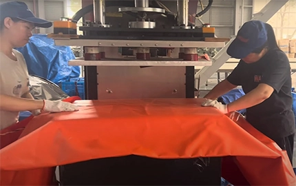 Production à haute fréquence de bâche de camion